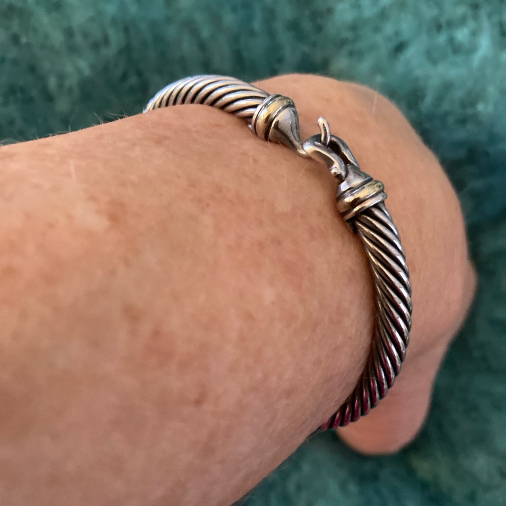 David Yurman Cable Classic Buckle Bracelet-Sterling Silver & 18K Yellow Gold. - Picture 2 of 7